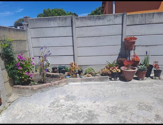 4 BEDROOM HOUSE FOR SALE IN PARKDENE